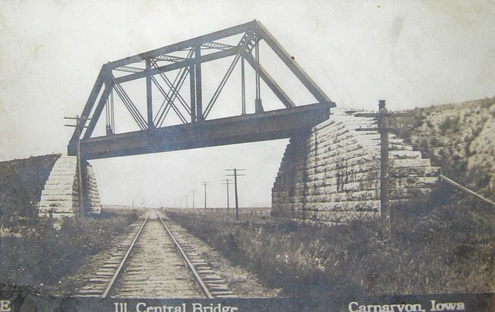 Postcard of bridge that was immediately east of this bridge.  This bridge was built in 1899 by American Bridge Works and removed in approximately 2000.